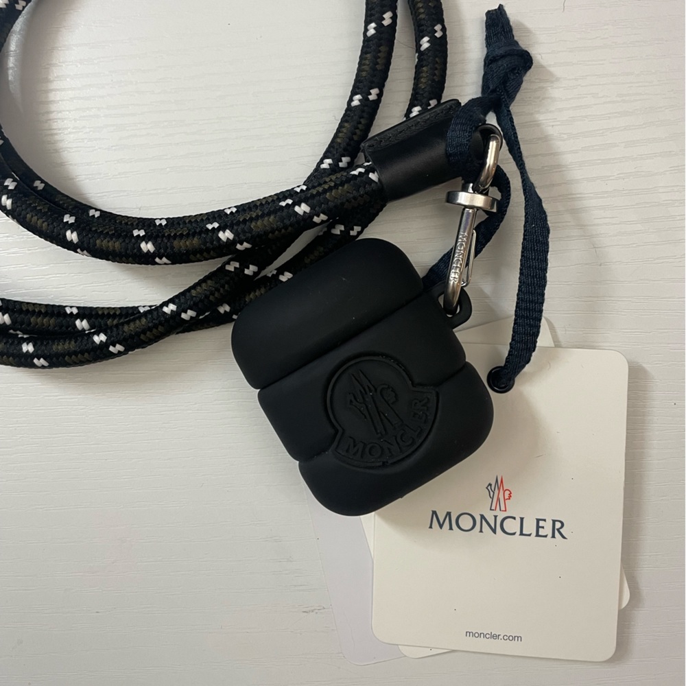 NEW WITH TAGS MONCLER AIRPOD 2 CASE
